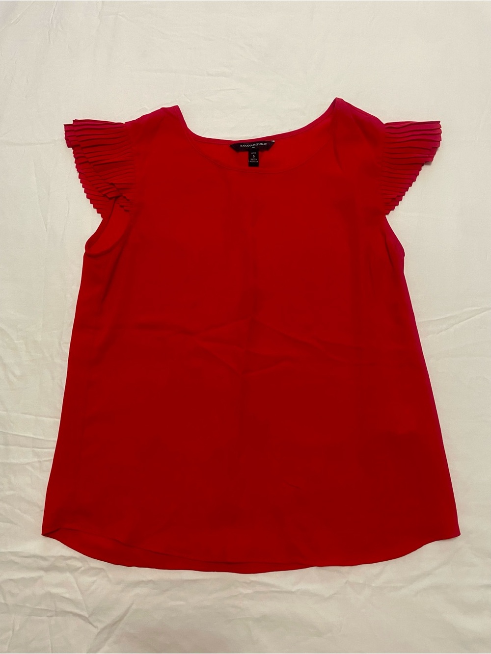 Banana Republic Red Pleated Flutter Sleeve Blouse Small Petite